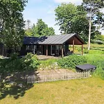 度假居 5 Star Holiday Home In Millinge *